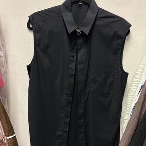 Versace Versus NWOT Sleeveless Black Button-Up Shirt